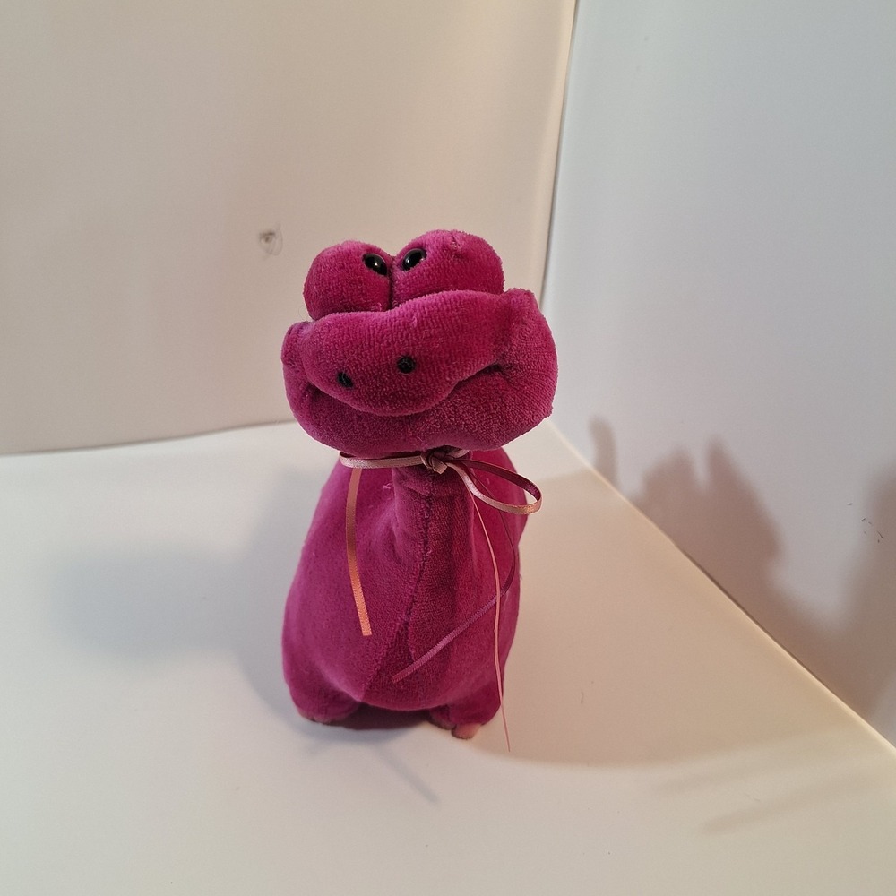 Commonwealth Dinosaur Plush Stuffed Animal  Valentines‎ Day 11"